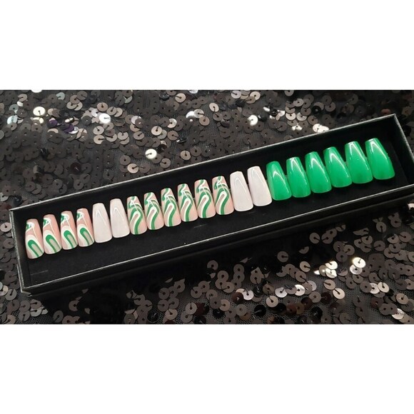 Emerald Swirl Press On Nail Set - Picture 2 of 2